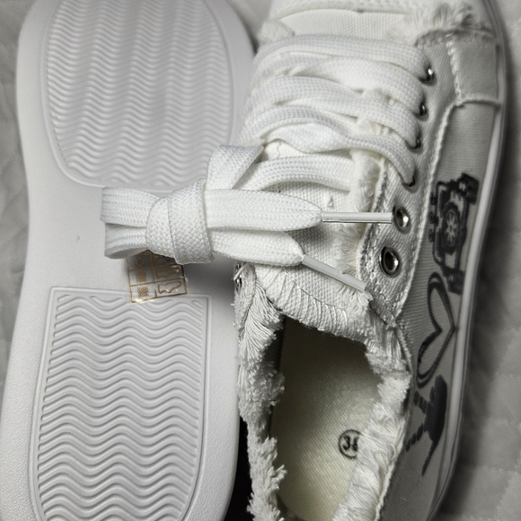 Canvas Shoes Women's size 7   peace love JEEP - Picture 4 of 6